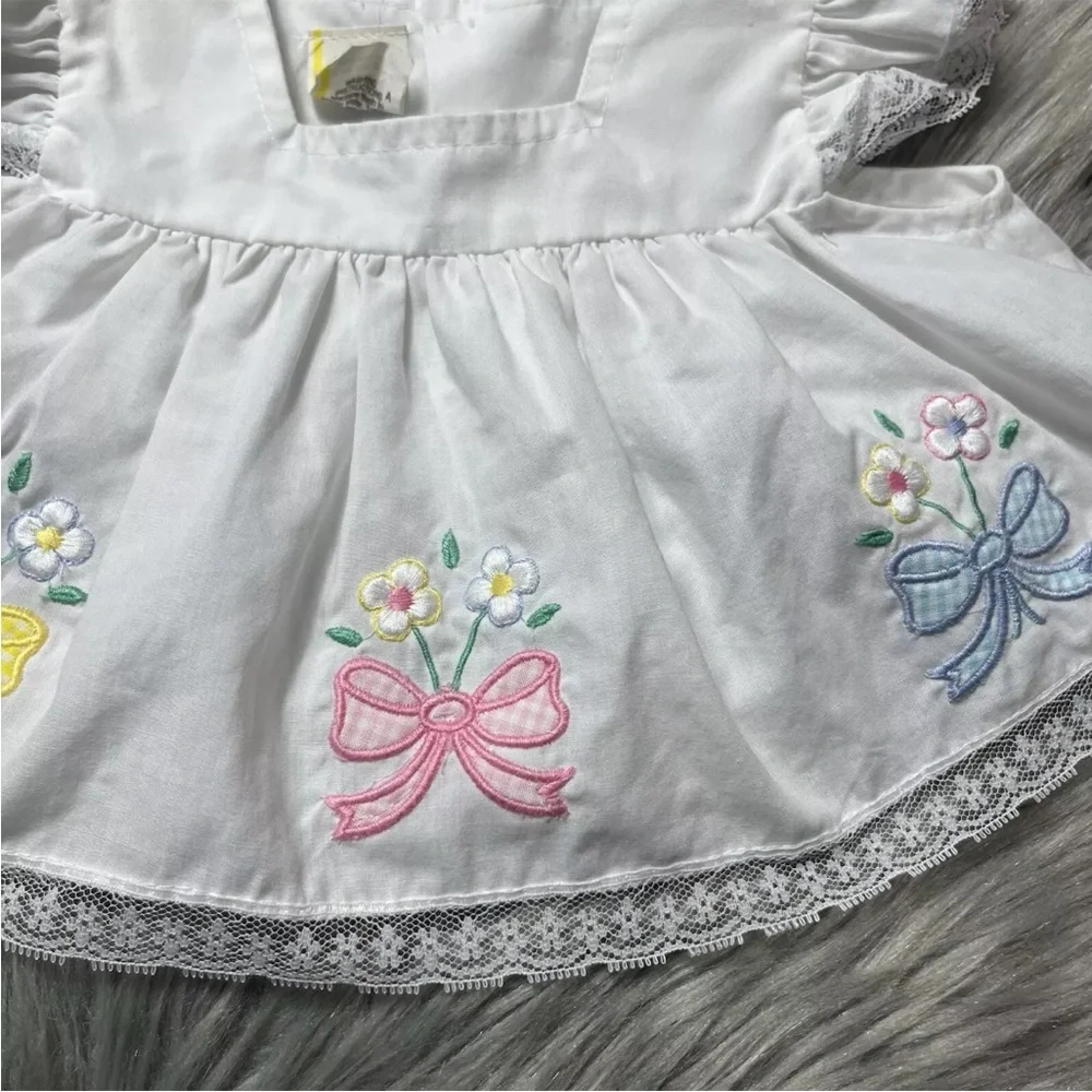 Vintage Baby Girls White Lace Ruffle Bow Floral Top